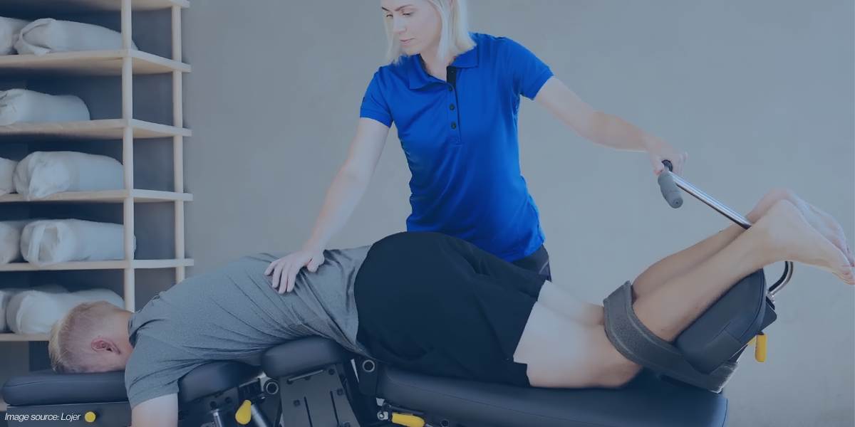 Cervical traction treatment using the Manuthera 242